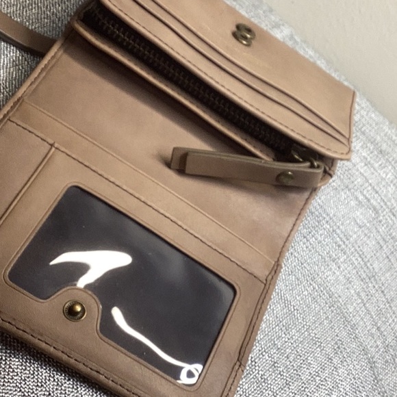 Bosca leather wallet - Picture 6 of 15